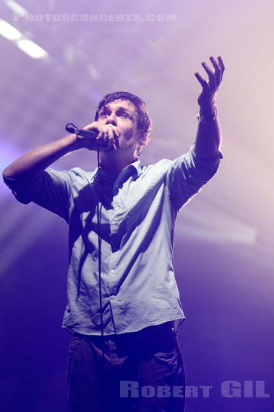 JOHN MAUS - 2018-11-01 - PARIS - Grande Halle de La Villette - 